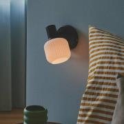 Milford Mini wandlamp, zwart, geribbeld glas, met stekker