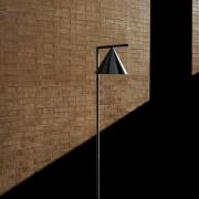 FLOS Captain Flint vloerlamp 4.000K zwart