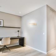 Wandlamp Cleo D1DR410, grenenhout, 41 cm lang, E27